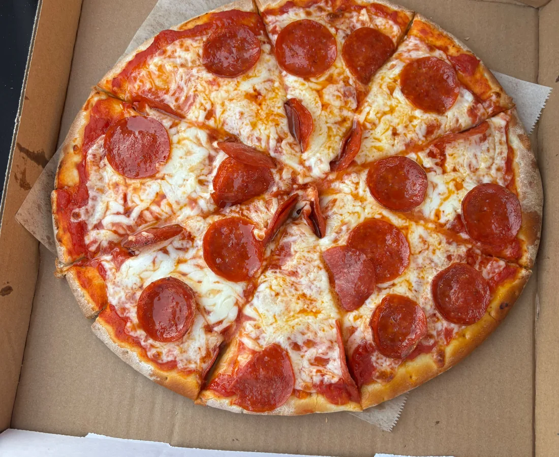 Fresh pepperoni pizza
